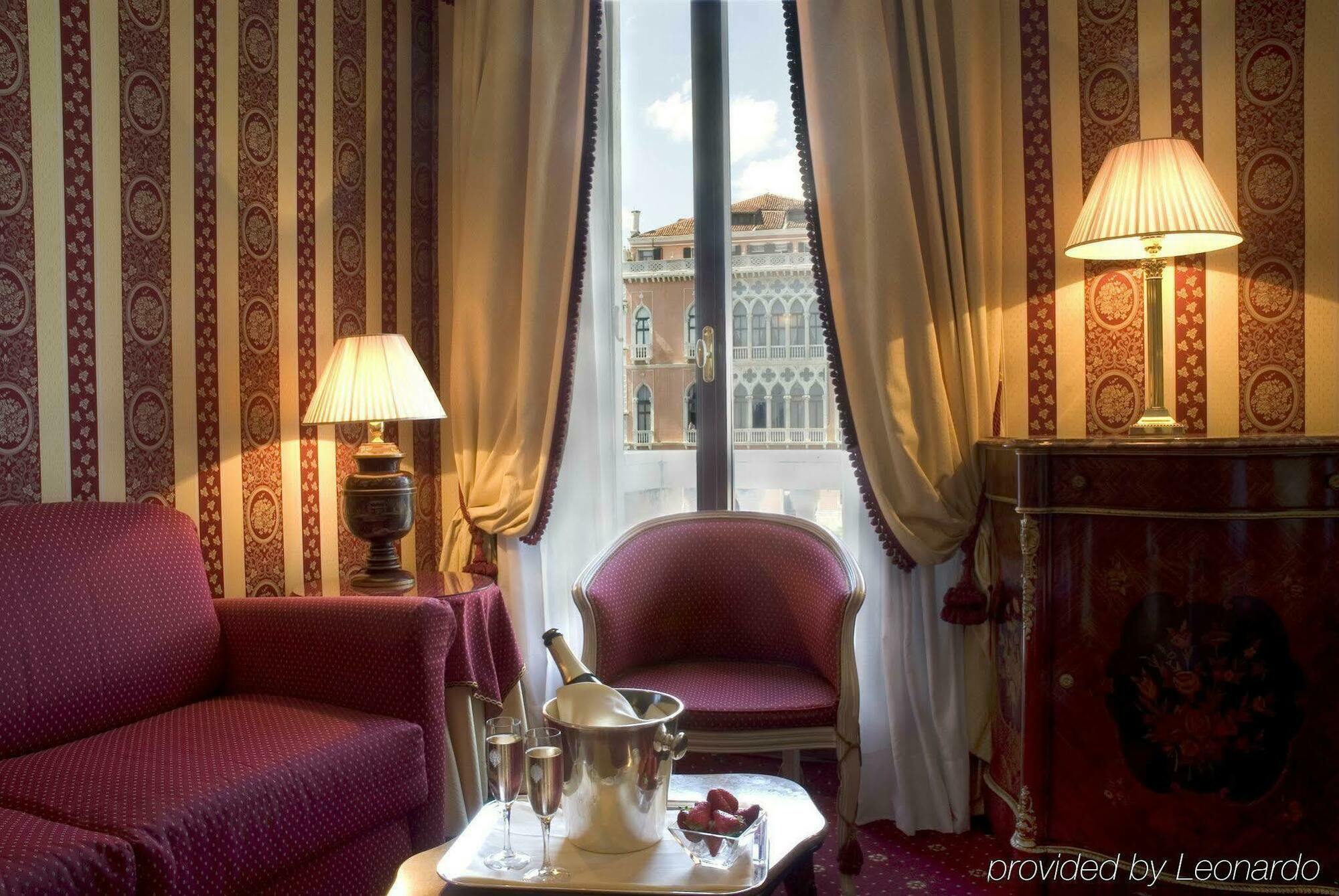 Sina Palazzo Sant'Angelo Hotel Venice Bilik gambar